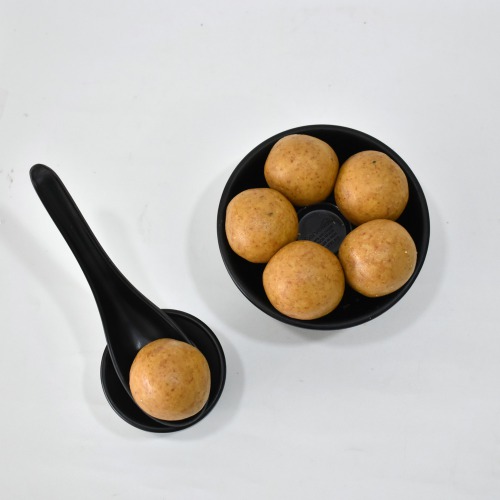 Pure Ghee Besan Ladu / शुद्ध तूपातले बेसन लाडू (200 g)